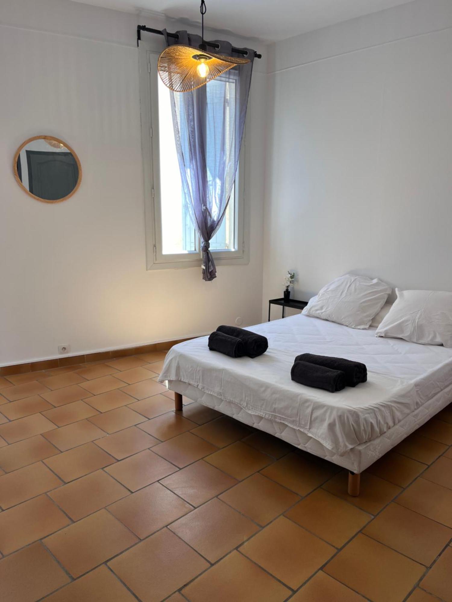 Charmant T2 En Plein Centre Ville De Cavaillon Kültér fotó