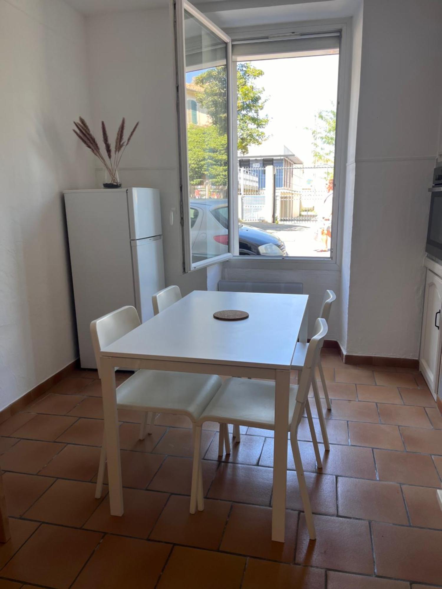 Charmant T2 En Plein Centre Ville De Cavaillon Kültér fotó
